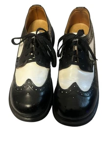 Scarpe Brogue Dr. Marten in pelle bianca e nera made in England da uomo taglia 7 - Foto 1 di 10