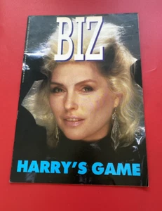 DEBBIE HARRY Biz Mail On Sunday UK Magazine garfield June 14, 1987 Blondie - Imagen 1 de 17