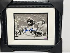 Mounted Memories Jim Brown Signed 8 x 10 B & W Photo Framed w/cert Browns