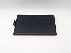 PAS DE STYLO Wacom One by Wacom tablette créative petite CTL-472-N dessin graphique USB - Photo 1/9