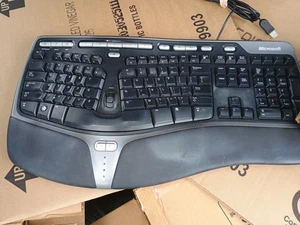 Microsoft Natural Ergonomic Keyboard 4000 v1.0 KU-0462 USB Wired - Tested - Picture 1 of 4
