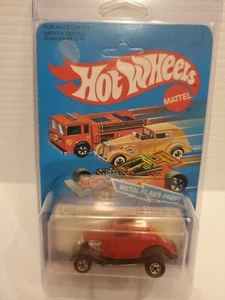 Hot Wheels 1982 3 Window 34 1132 Hiraker rot auf unpunched card - Bild 1 von 5