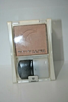 MAYBELLINE Expert Wear suave por todas partes iluminador brillo luna polvo Foto 1 de 3