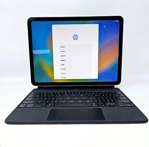 iPad Air 4a Generazione 64gb WiFi Usato Con Custodia Tastiera Bundle - Foto 1 di 3