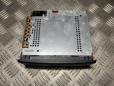 RENAULT ESPACE IV JK0/1 Musik-Player ohne GPS 8200205833 2.20 Diesel 22907318 - Bild 1 von 4