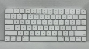 Apple A3203 Wireless Bluetooth USB-C Rechargeable Silver Magic Keyboard Tested - Photo 1/10