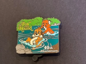 THE FOX AND THE HOUND DISNEY 40TH ANNIVERSARY LIMITED RELEASE PIN 2021 - Imagen 1 de 3