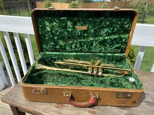 Vintage 1949 The Buescher Aristocrat Model 205 Pro Trumpet W/ Original Case !! - Picture 1 of 20