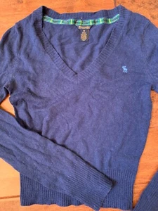 ABERCROMBIE 👚 GIRLS SWEATER SHIRT TOP SIZE M MEDIUM WOOL ANGORA LOGO - Picture 1 of 2