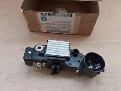Regulador de voltaje para camioneta Opel Campo Isuzu TF Trooper Chevrolet LUV 97062650 Foto 1 de 2