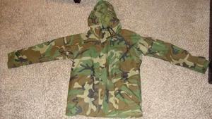 US Army Cold Weather Parka Jacke Small Regular Woodland Camo Kapuze Goretex - Bild 1 von 4