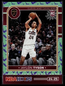 2024-25 Haunted Hoops Bats Jaylon Tyson #241 Basketball Karte Cavaliers RC grün - Bild 1 von 2