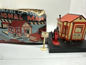 Marx Automatic Grade Crossing Signal Man With Original Box No Gate Untested - Picture 1 of 15
