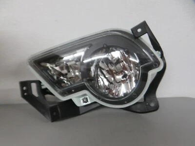 2002-2006 CHEVROLET AVALANCHE LEFT SIDE FOG LIGHT - Image 1 of 4