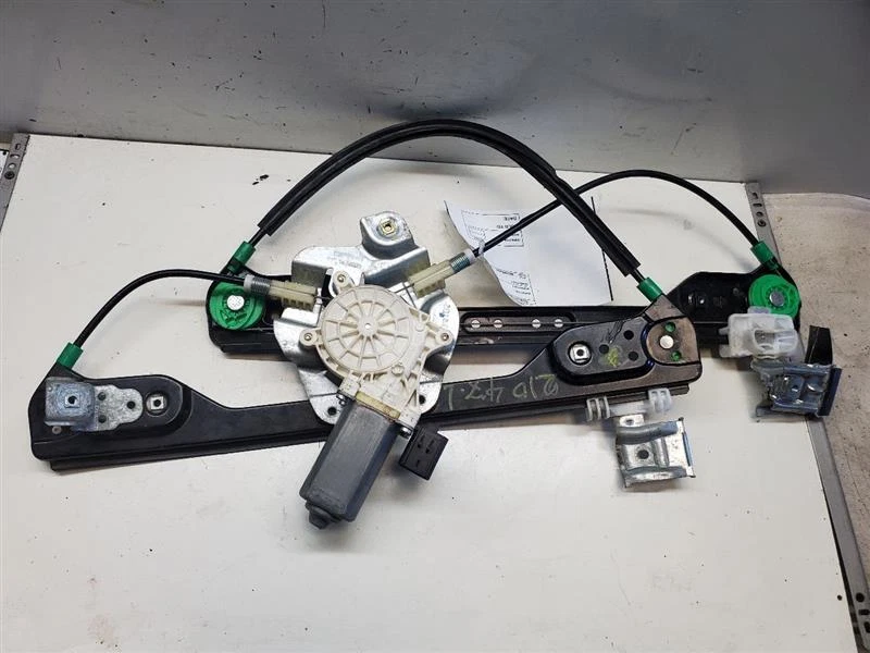 Chrysler 300C STD 2005-2006, regulador de ventana delantera, 5,7 L, n.º de parte: 5065470AD Foto 1 de 4