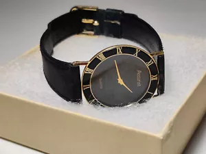 Accurist Japan gold and black Roman numeral Quartz wristwatch ( as is ) - Picture 1 of 8