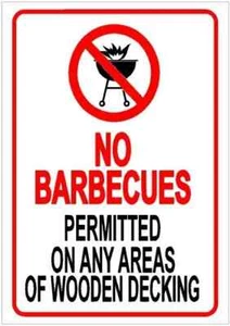 NO BARBECUE BARBECUE SU DECKING IN LEGNO A6 A5 A4 A3 INSEGNE E ADESIVI VARIE MISURE - Foto 1 di 1