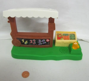 Fisher Price Little People Musical Produce Stand Farmer's Market For Farm Town - Picture 1 of 2