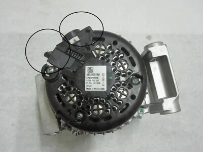 Generador de motor Jeep Wrangler OEM dañado - Mopar 68533357AB Foto 1 de 4