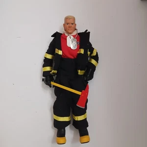 Figurina GI Joe pompiere ricerca e soccorso 12" Hasbro - Foto 1 di 15