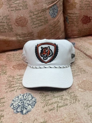 Camiseta Cincinnati Bengals New Era escudo de golf 9FIFTY gorra gorra con cierre a presión para hombre golf Foto 1 de 4