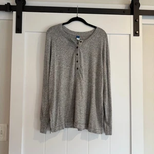 Top Henley grigio manica lunga OLD NAVY taglia media - Foto 1 di 7