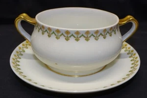 Haviland Schleiger 570d Gravy Boat - Gold Trim Attached Underplate - Picture 1 of 6