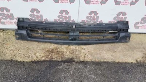 Vauxhall Vivaro Trafic Primastar 06-14 Front Middle Center Bumper Support Trim - Picture 1 of 12