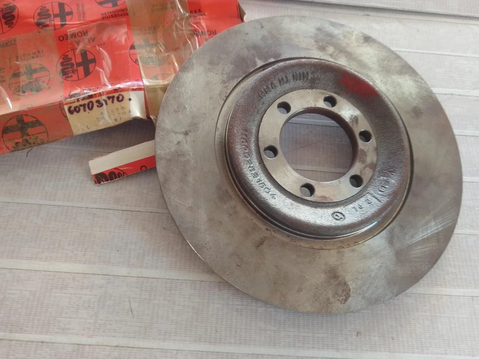 Rotor de disco de freno trasero para Alfa Romeo Alfetta 60703170 116002621504 OEM Foto 1 de 3