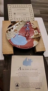 Caja de certificado de autenticidad Knowles Disney Cenicienta al golpe de medianoche para coleccionistas - Imagen 1 de 10