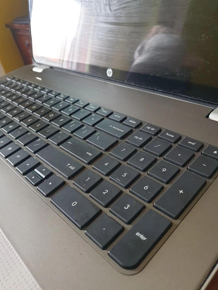 Touchscreen HP Envy 17" inch  17-1024tx laptop, 4GB RAM, 640GB HDD  - Image 1 of 4