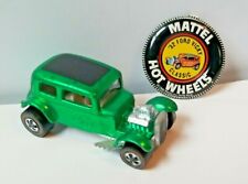 Vintage 1968 Hot Wheels Redline Green Classic '32 Ford Vicky w/ Tin Badge Button