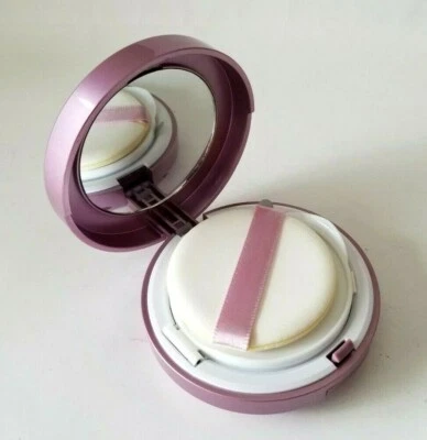 Base de maquillaje fluida Mally Face Poreless Perfection ~ MEDIANA ~ 1,8 fl oz ¡NUEVA!! Foto 1 de 3