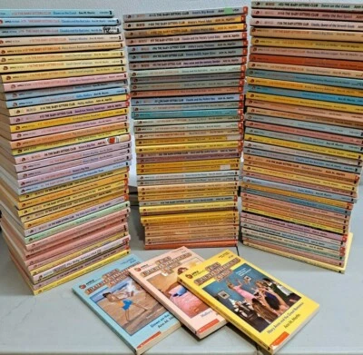 BUILD A BOOK LOT: The Baby-Sitters Club / Specials: CHOOSE TITLES: Ann M. Martin Foto 1 de 3