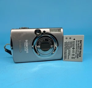 Canon IXUS 850 IS 7.1MP Digital Camera, Silver - Tested - Picture 1 of 10
