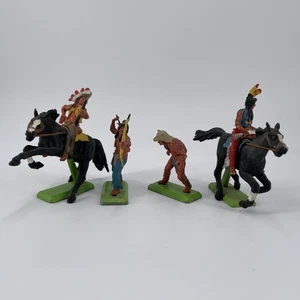 Britains LTD Deetail 1971 American Indian Warriors X4 54mm Mounted Foot 1:34 - Picture 1 of 14