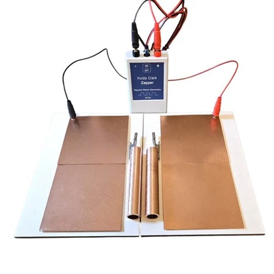 Zapper Hulda Clark avec plaques et électrodes en cuivre - Immagine 1 di 4