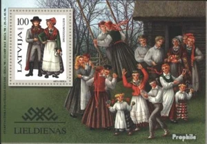 Letonia Bloque 10 nuevo 1997 trajes regionales - Imagen 1 de 1