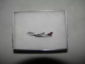 DELTA AIRLINES BOEING 747 FLUGZEUG REVERS HEFT PIN PILOT F/A WEIHNACHTSGESCHENK NEU - Bild 1 von 8