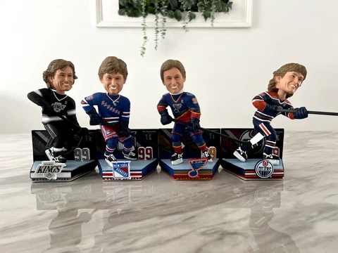 Wayne Gretzky Legacy Bobblehead / Limited Edition Cover