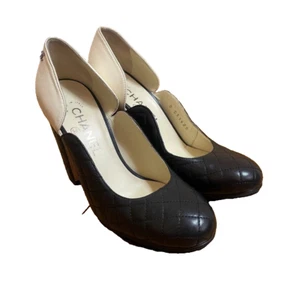 Chanel Zapatos de salón Tacones Matelasse Charol Negro Blanco Talla 37 Usados - Imagen 1 de 14