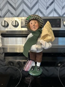 Byers Choice Retired 2008 30th Anniversary Newsboy - Picture 1 of 7