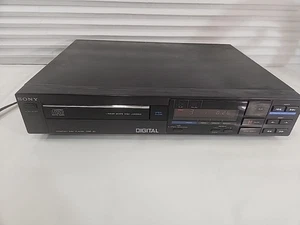 Lettore Compact Disc Sony CDP-30 porta si apre e si chiude riproduce molto velocemente testato - Foto 1 di 13