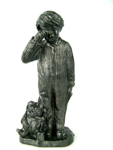 Michael Ricker Zinnfigur Junge mit Weihnachtsliste und Hase signiert 1993 - Bild 1 von 5