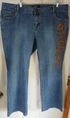 Daisy Fuentes Moda  Beaded Embroidered Floral Boho Hippie Blue Jeans Size 20w - Image 1 of 4