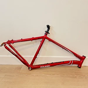 Raleigh Talus 4.0 Mountain Bike Frame Size Large 20”, Tires 26” Disc - Picture 1 of 8