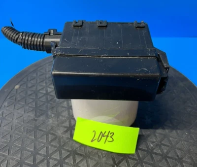 Nissan Versa Micra 2013-2019 caja de conexiones relé de fusibles izquierda, OEM 24372-1HK0A Foto 1 de 4