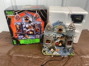 Lemax Spooky Town VAMPIRE BAT AVIARY Lighted Musical House WORKS GREAT - Picture 1 of 12