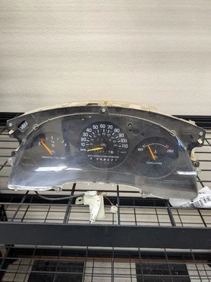 Velocímetro EE. UU. Excluyendo Policía Paquete Cluster Se Adapta a 97-99 LUMINA CAR 2125061 Foto 1 de 4