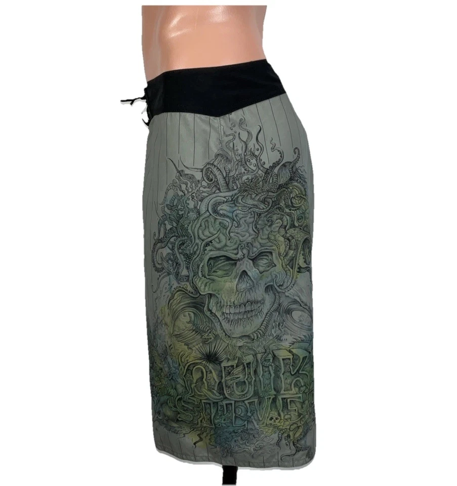 Pantalones Cortos De Colección Quiksilver Gris Medusa Calavera Davy Jones Acuario X-Long 40 Foto 1 de 4